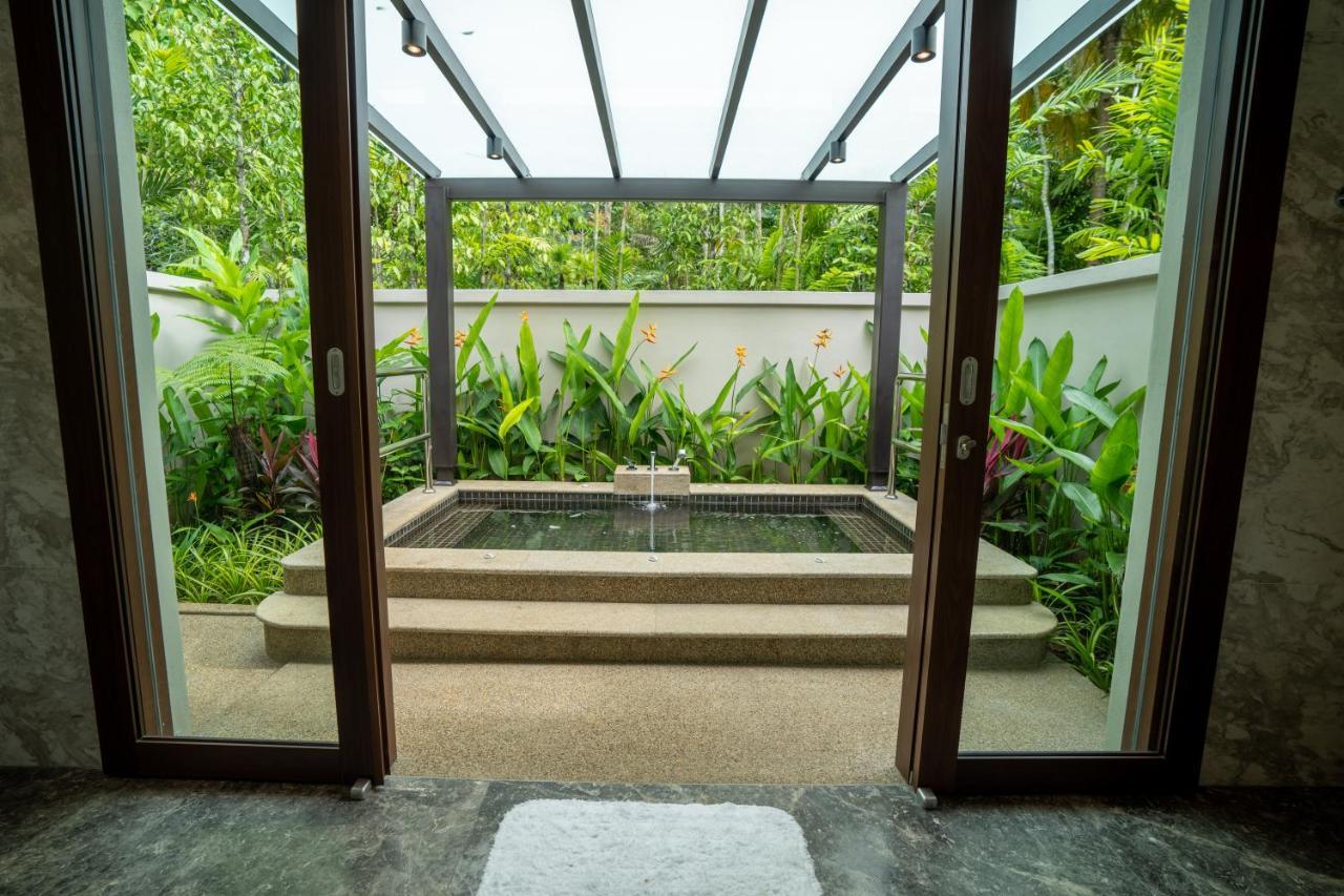 The Banjaran Hotsprings Retreat Hotel Ipoh Exterior foto A private outdoor shower at a resort in Thailand
